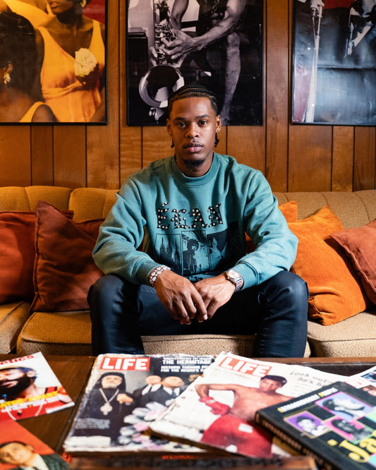 VERS TO VICTORY Crewneck - EVR®