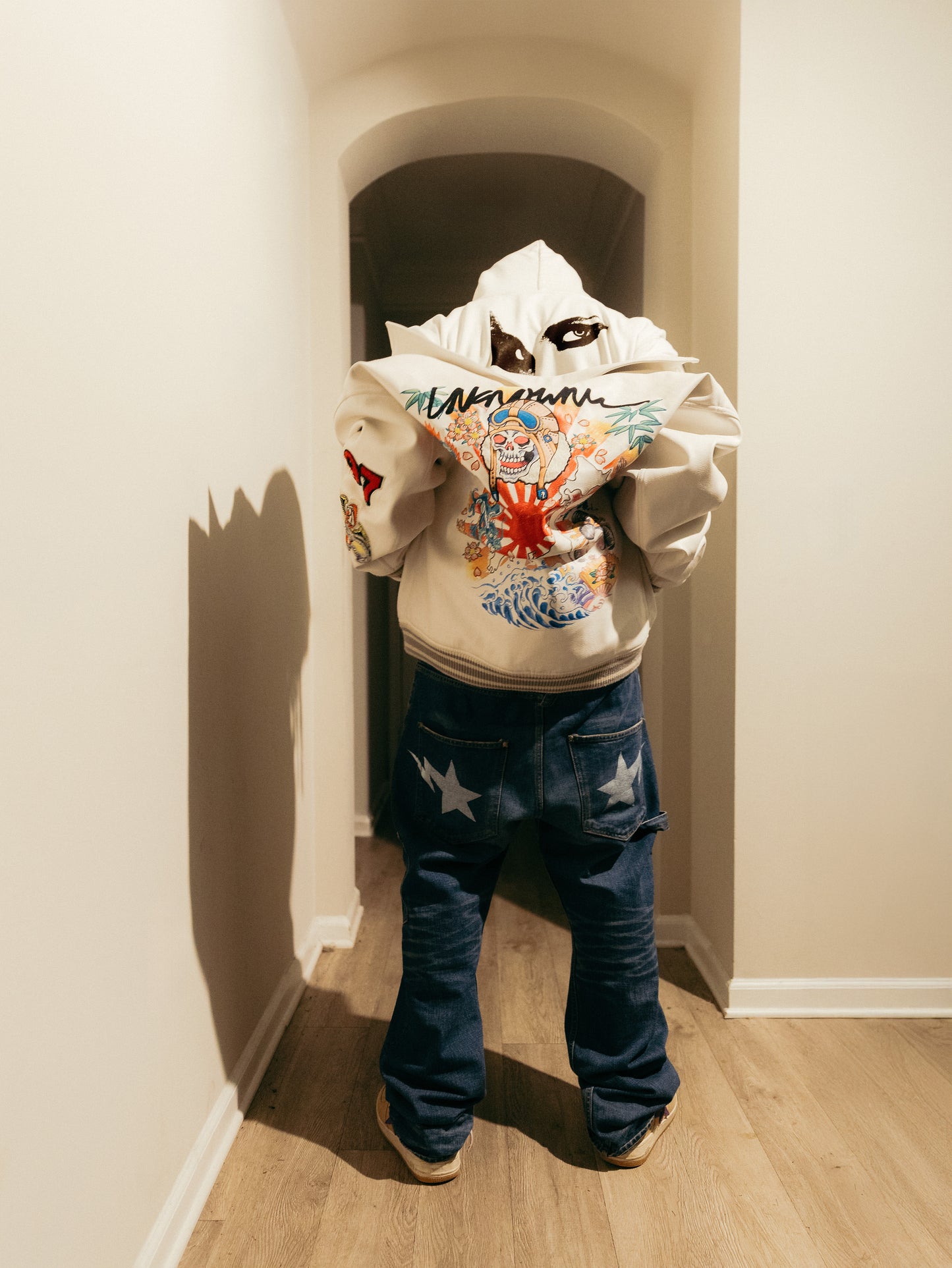 BLINK OF AN EYE HOODIE [OFF WHITE]