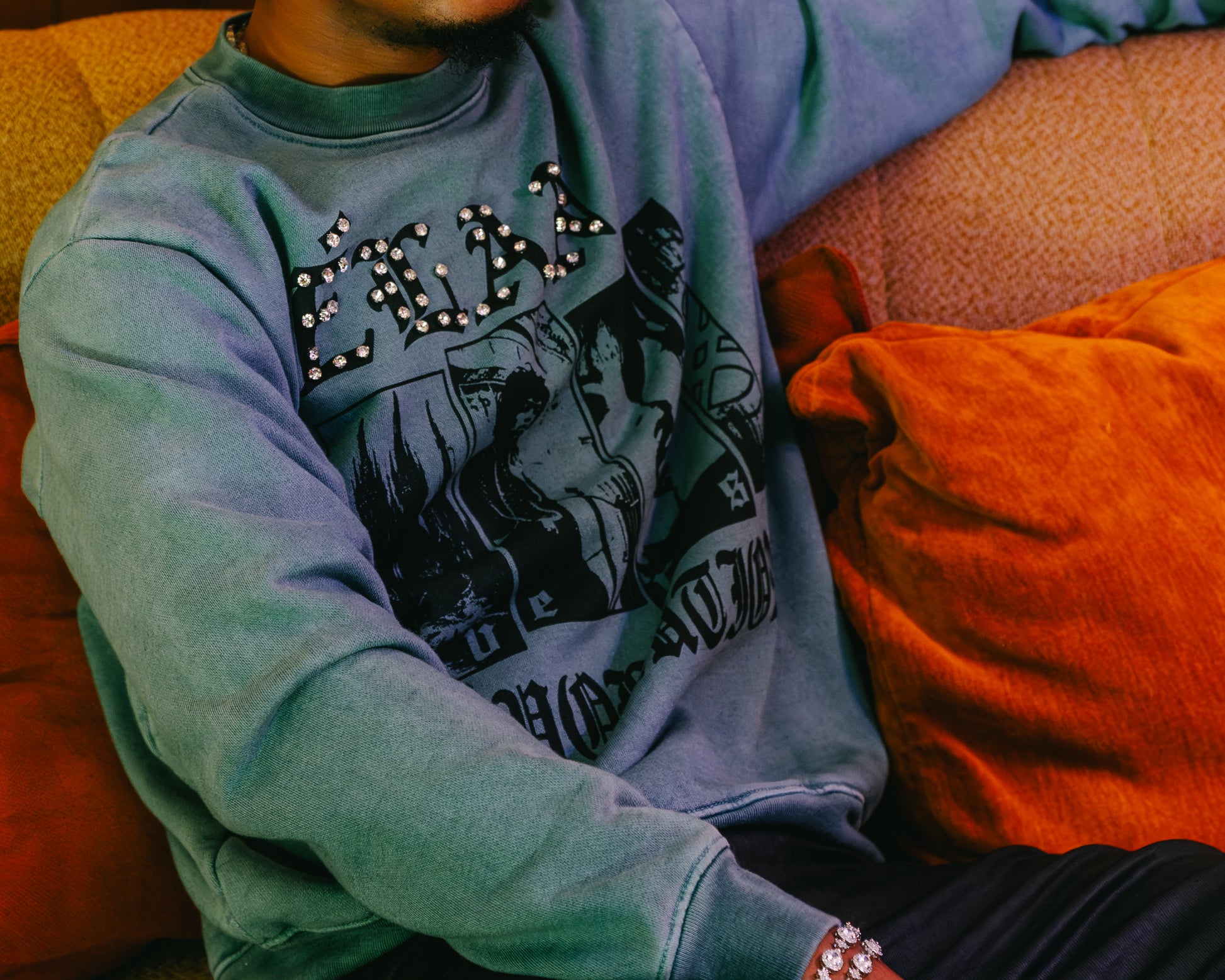 VERS TO VICTORY Crewneck - EVR® 