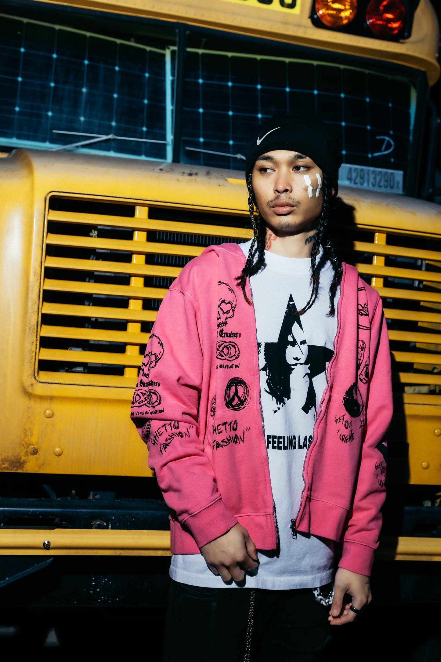 DAY DREAMER Zip up [Hitman Pink]