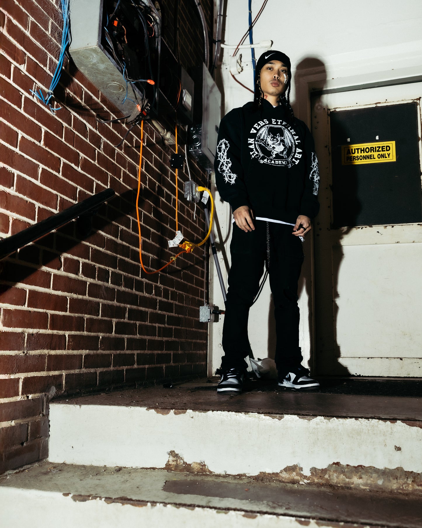 ETERNAL ACADEMY Hoodie [Black]