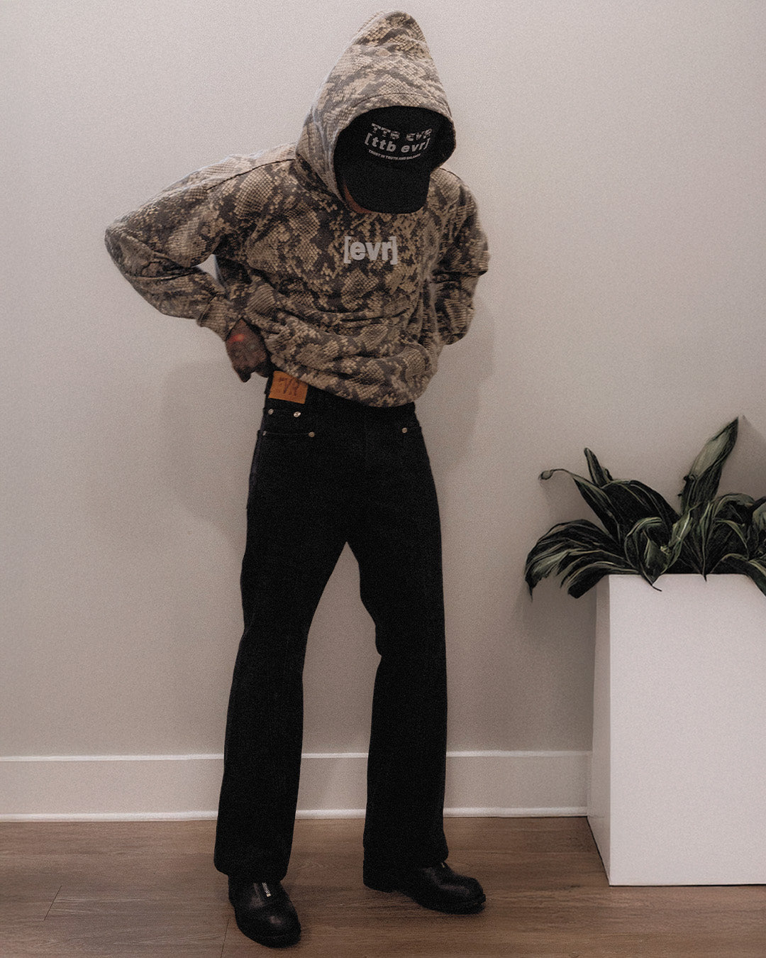 OUROBOROS HOODIE - EVR® 