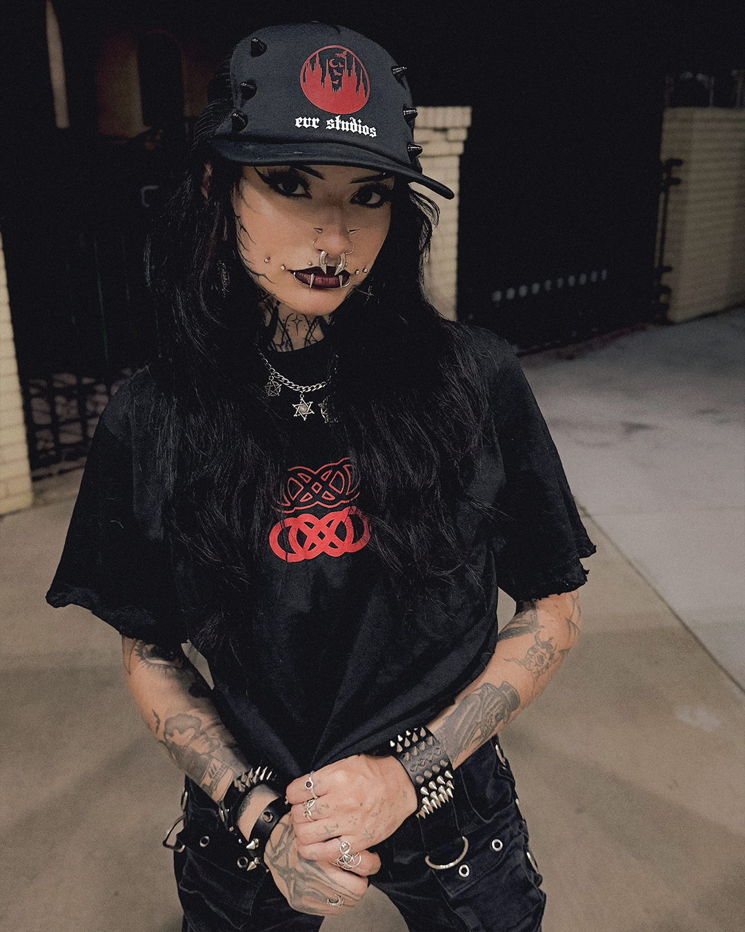 Distressed INFINITY T-shirt [Rated Red]